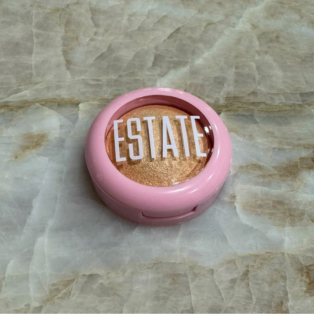 Estate Dew Me Baked Highlight Powder